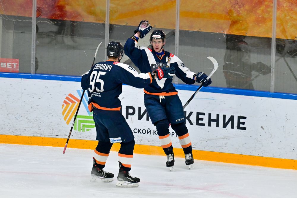 «Магнитка» обыграла «Тамбов» на своём льду.